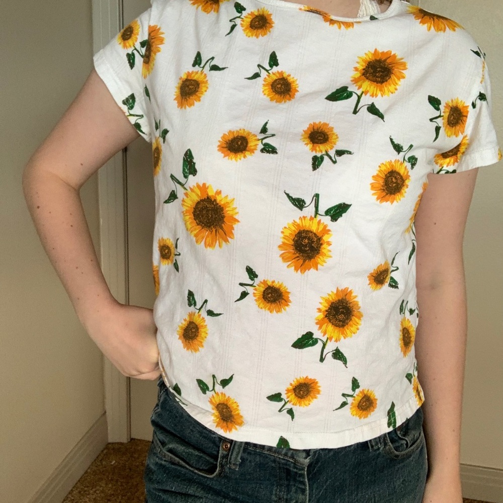 White Sunflower T-shirt